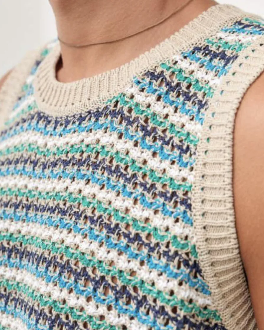 KNITTED TOP IN SHADES OF BLUE