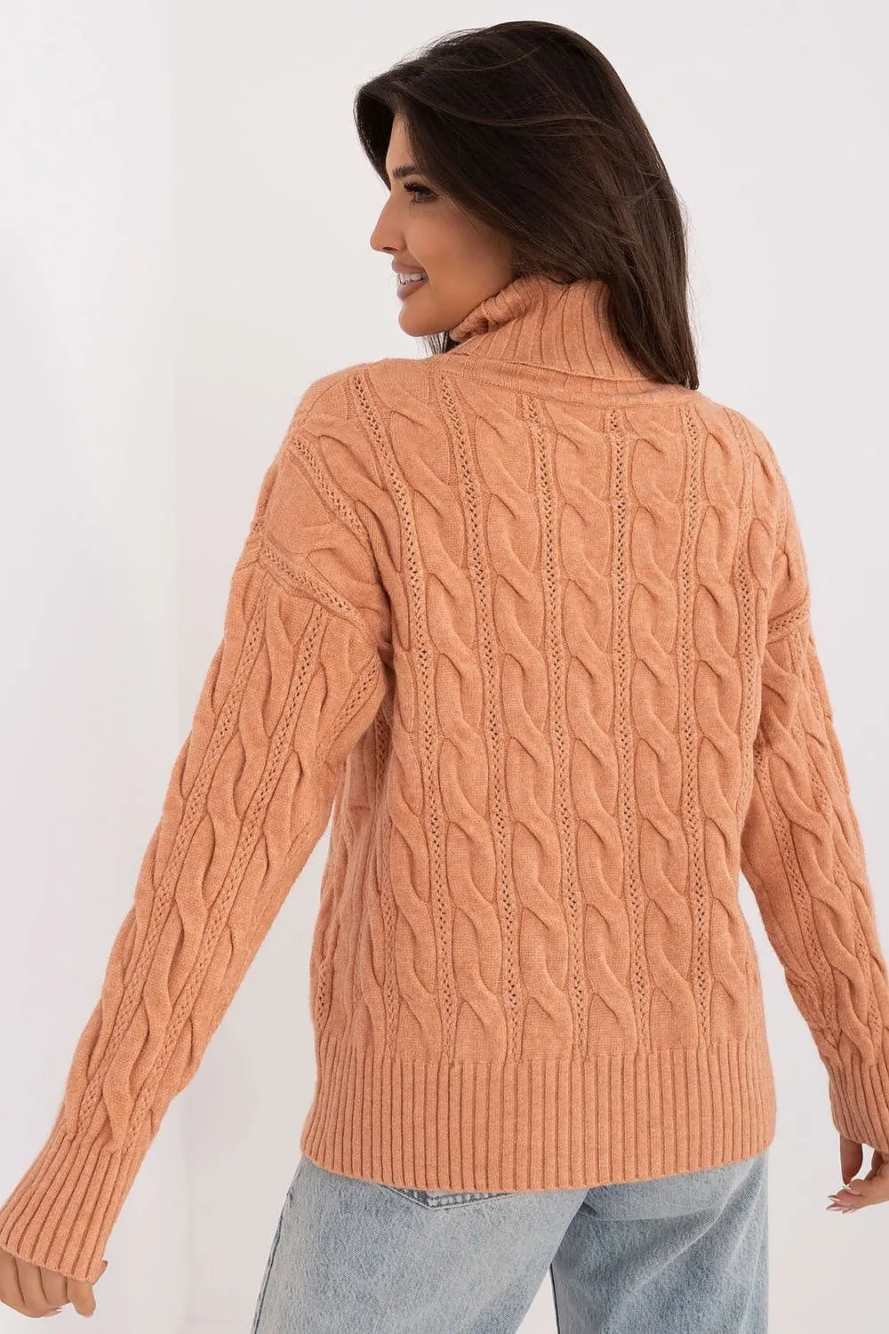 TEEK - Knitted Textured Turtleneck