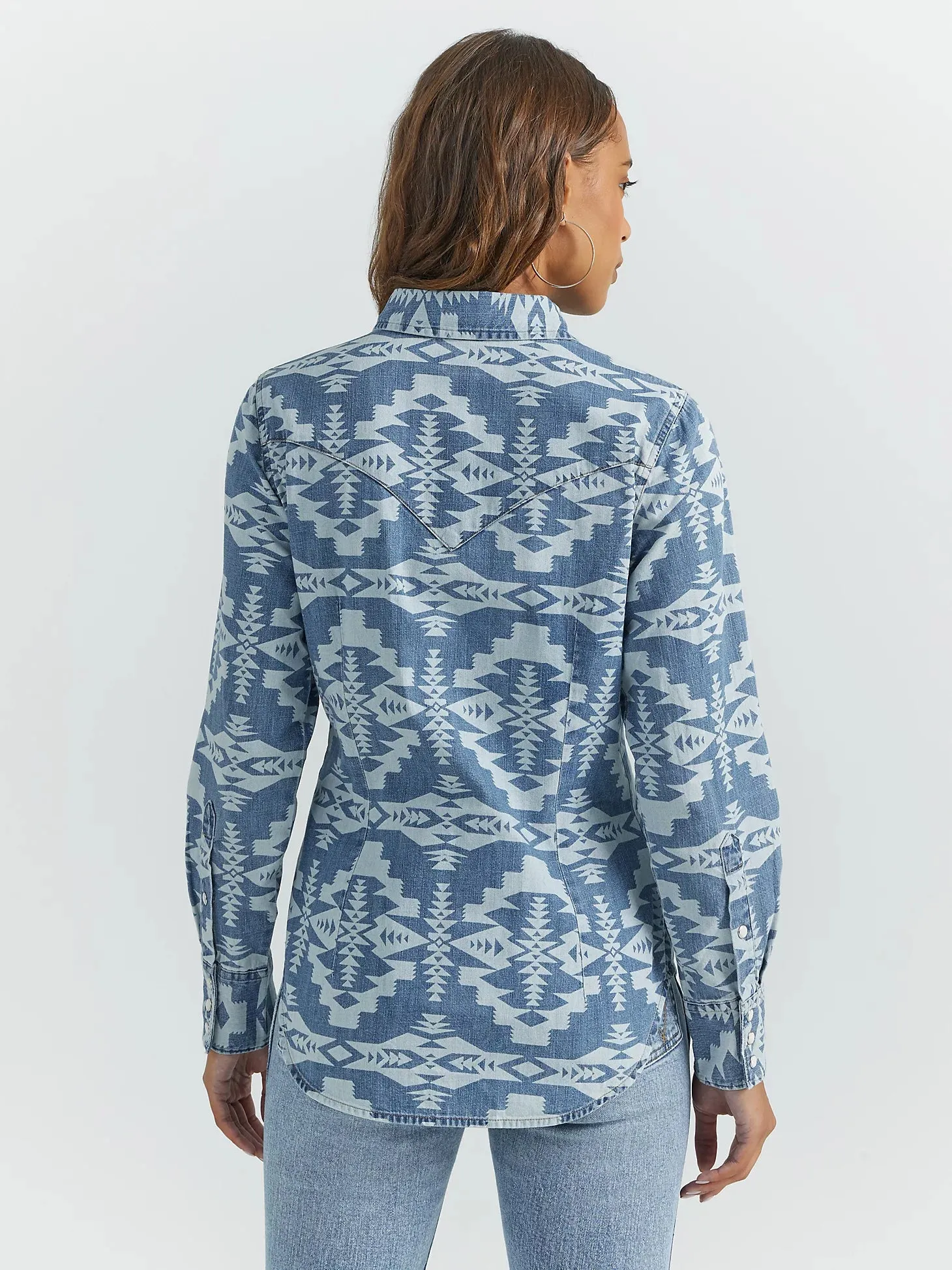 Women's Wrangler Retro Aztec Print Denim Snap Shirt